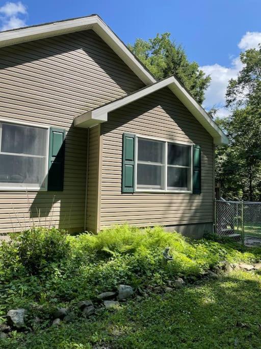 Falls Edge Farm Cottage Benton Exterior photo